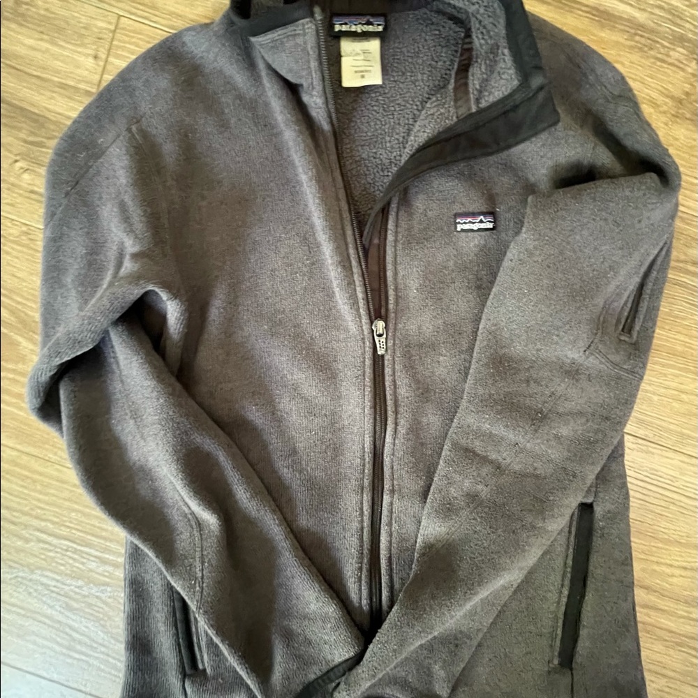 Woman’s Patagonia better sweater fleece zip jacket
